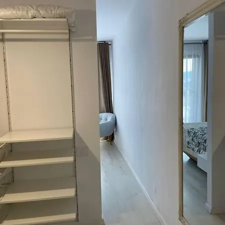 Cozy Modern In The Heart Of Nature, Outdoor Terrace, Free Parking