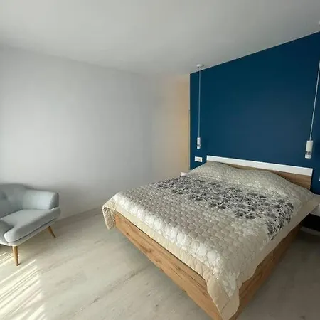 Cozy Modern In The Heart Of Nature, Outdoor Terrace, Free Parking