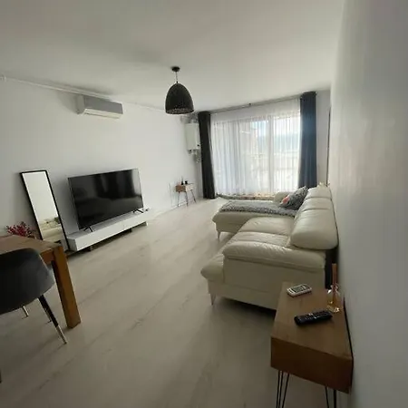 Apartment Cozy Modern In The Heart Of Nature, Outdoor Terrace, Free Parking